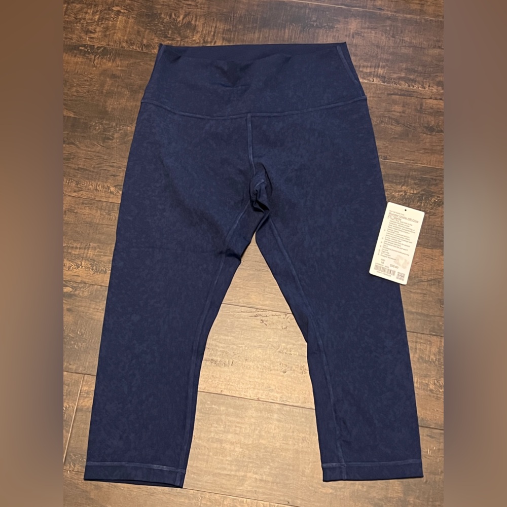 Lululemon, Size 10, Navy, Wunder Under HR Crop 21” Spray, NEW!
